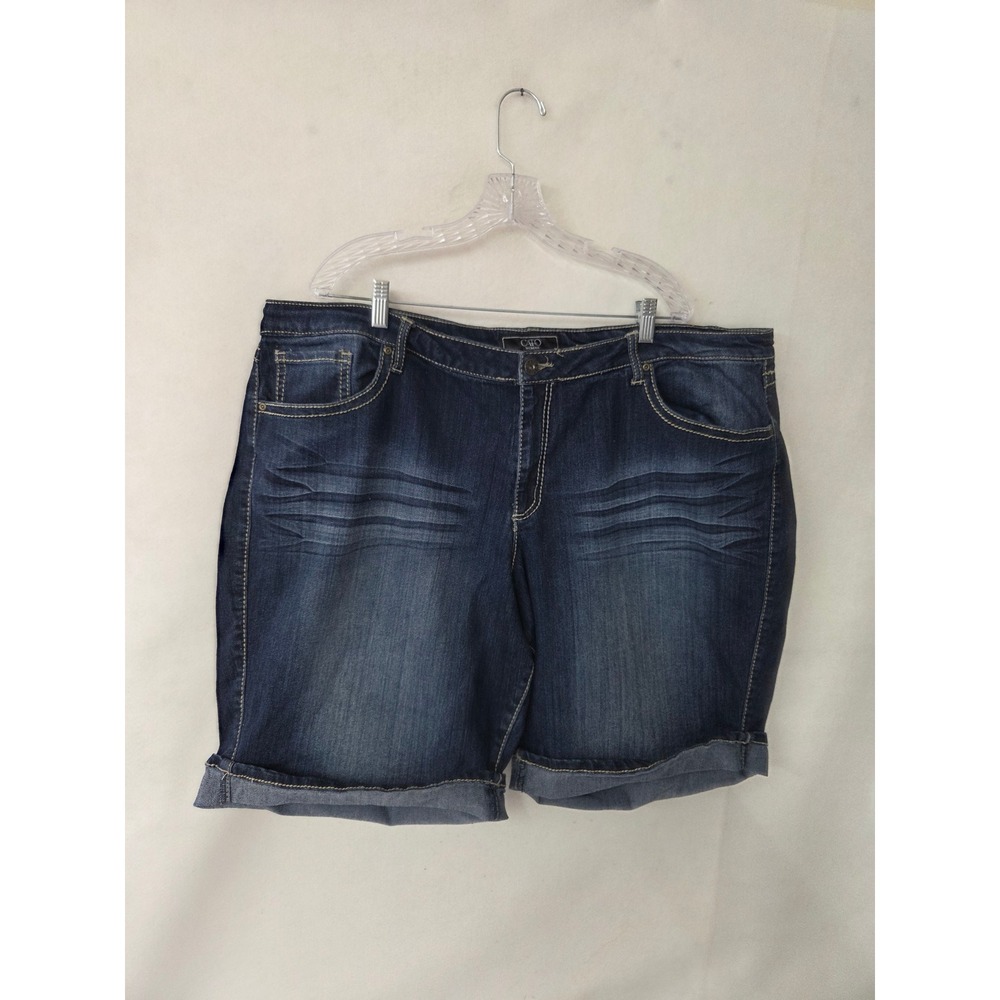 Cato Woman 28W Dark Wash Denim Bermuda Shorts Cuffed Stretch Plus Size 21268P